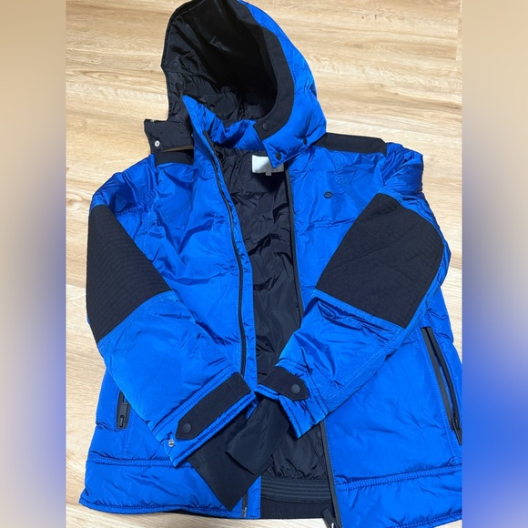 Luxury Gucci Youth Down Blue Hooded Jacket with Black Accents (Waterproof) - Picture 11 of 16